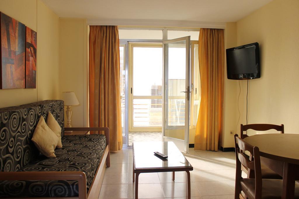 One-Bedroom Apartment 2