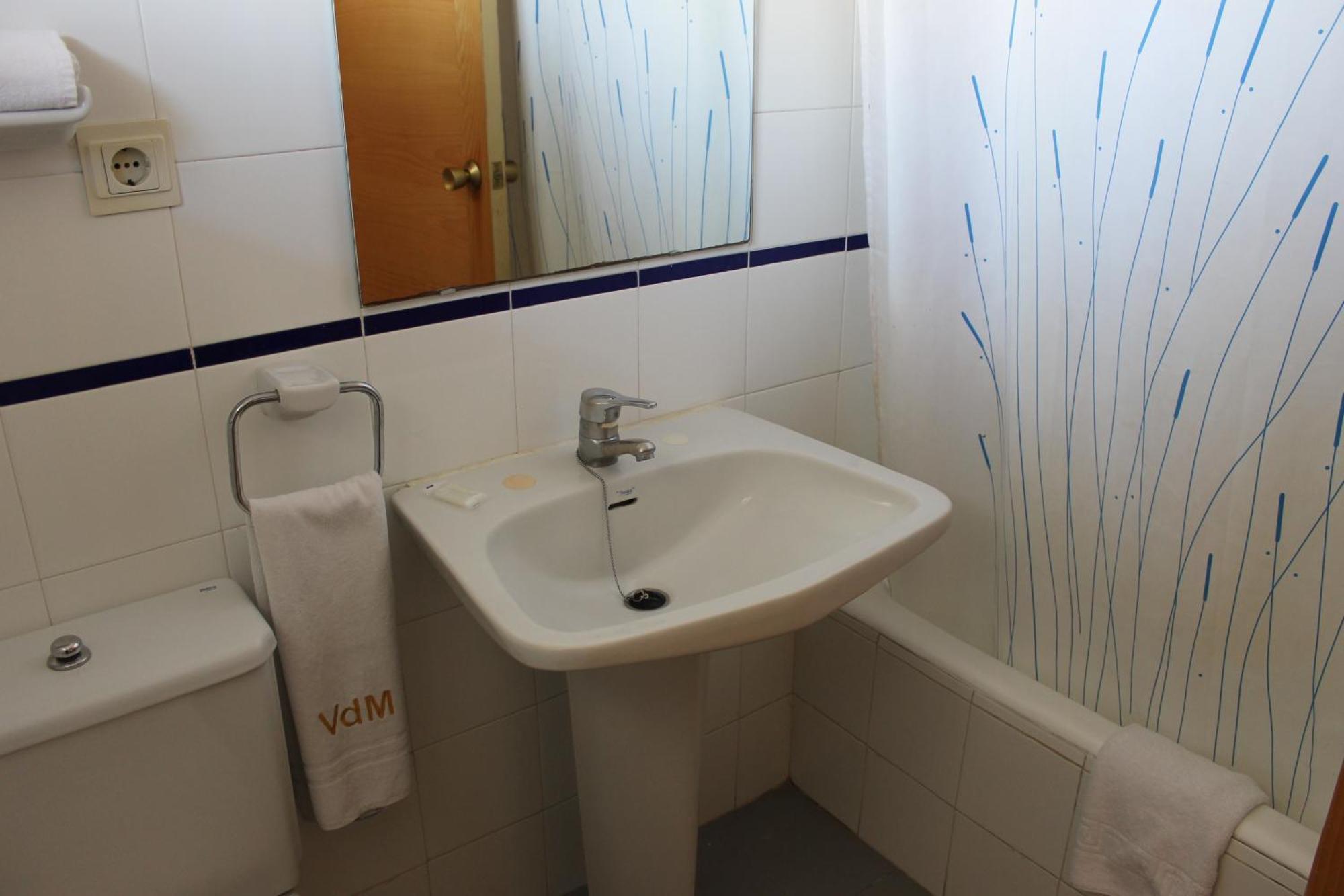 One-Bedroom Apartment 2
