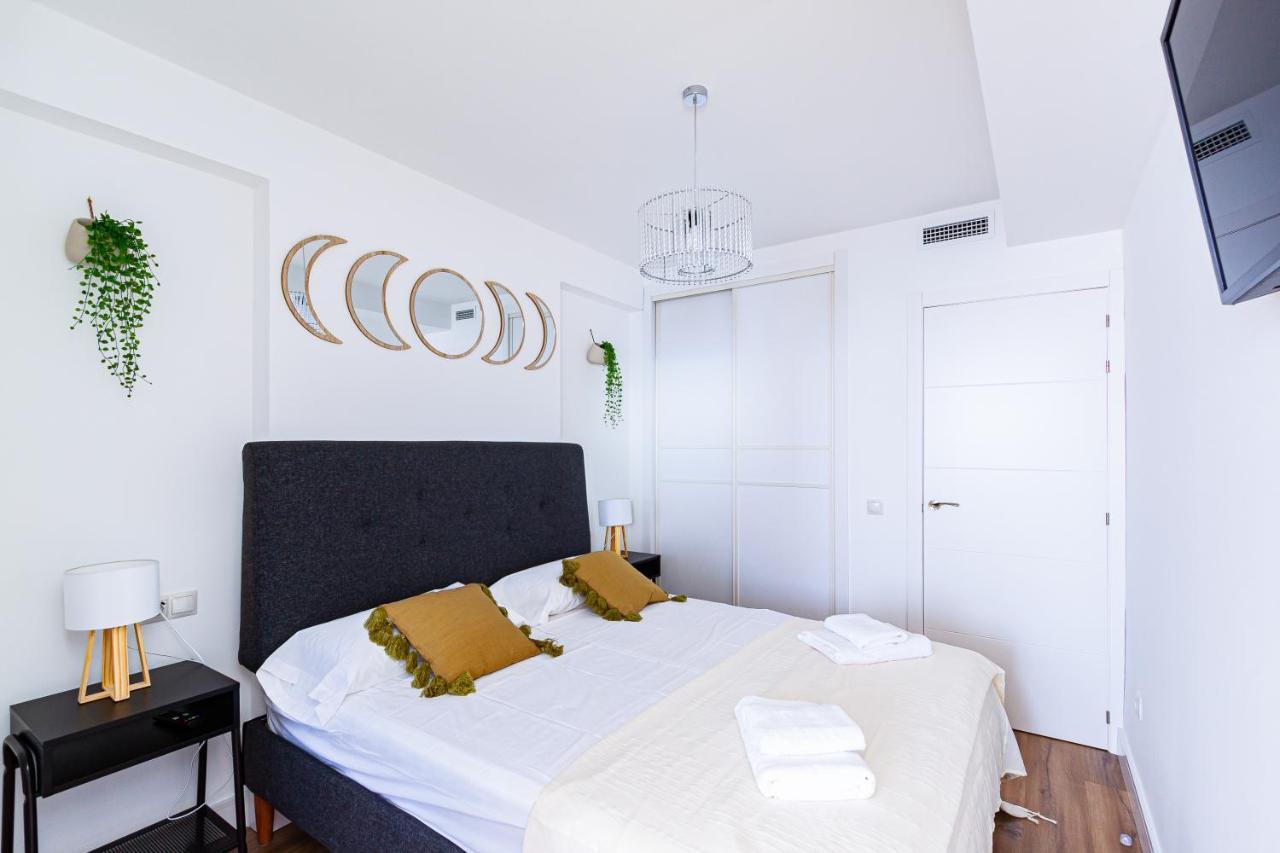 Two-Bedroom Apartment Sea View