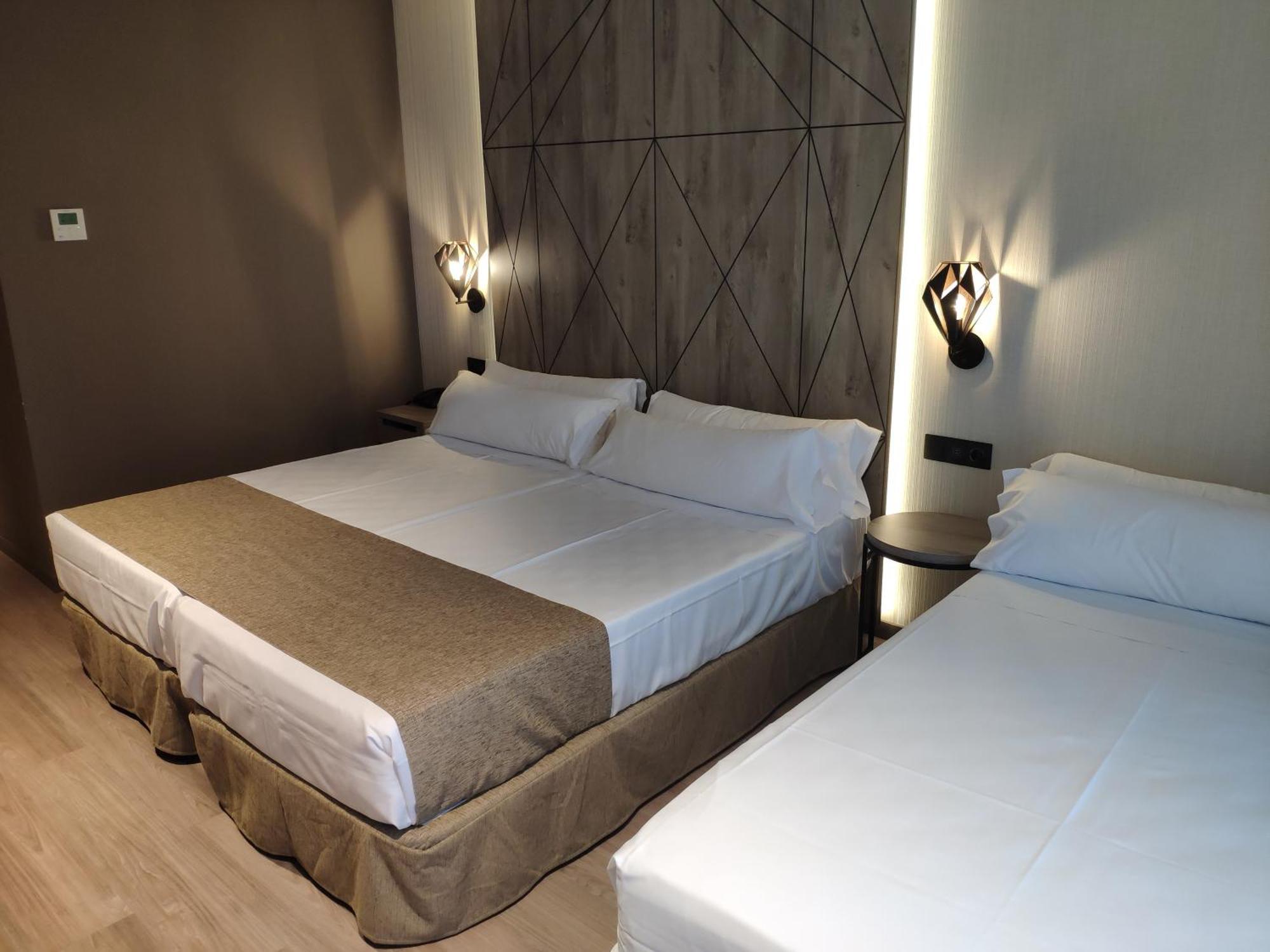 Comfort Triple Room