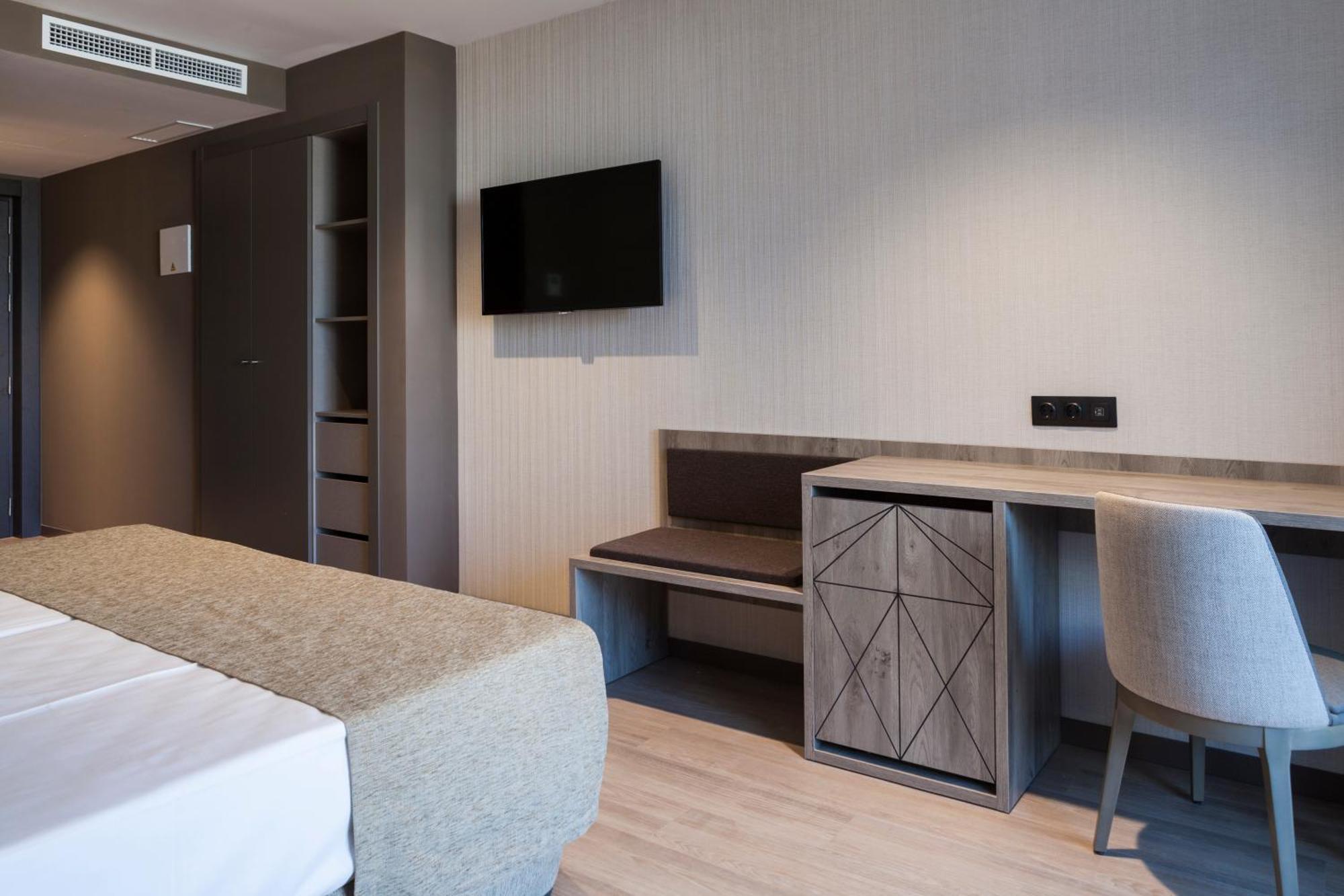 Superior Double or Twin Room City View