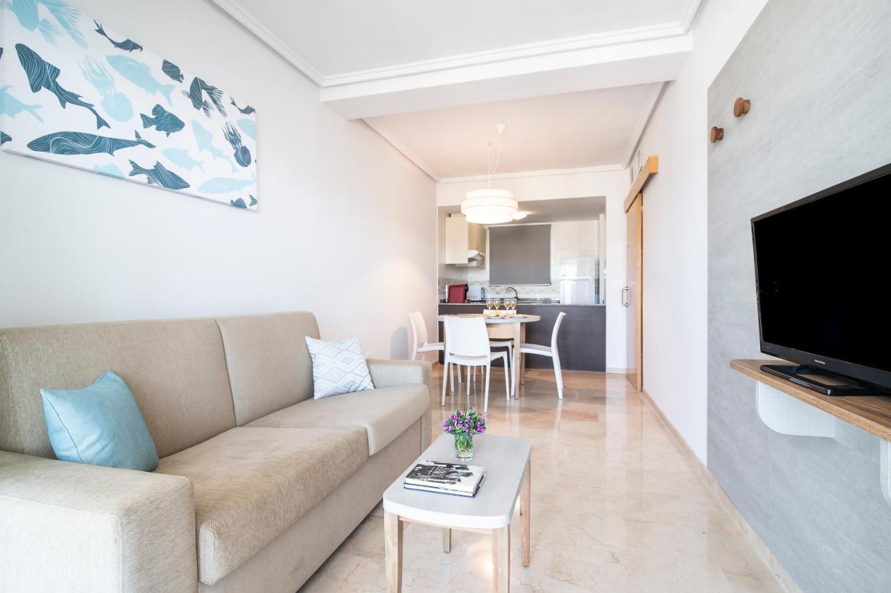 One-Bedroom Apartment Panoramic View