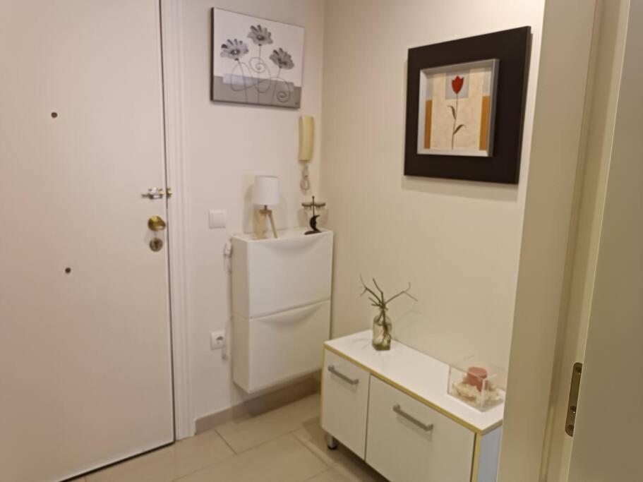 One-Bedroom Apartment,1471835924:JPEG