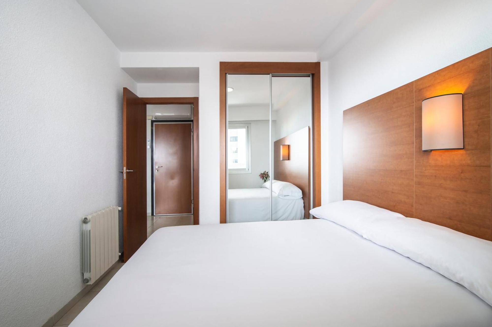 One-Bedroom Apartment 2-4