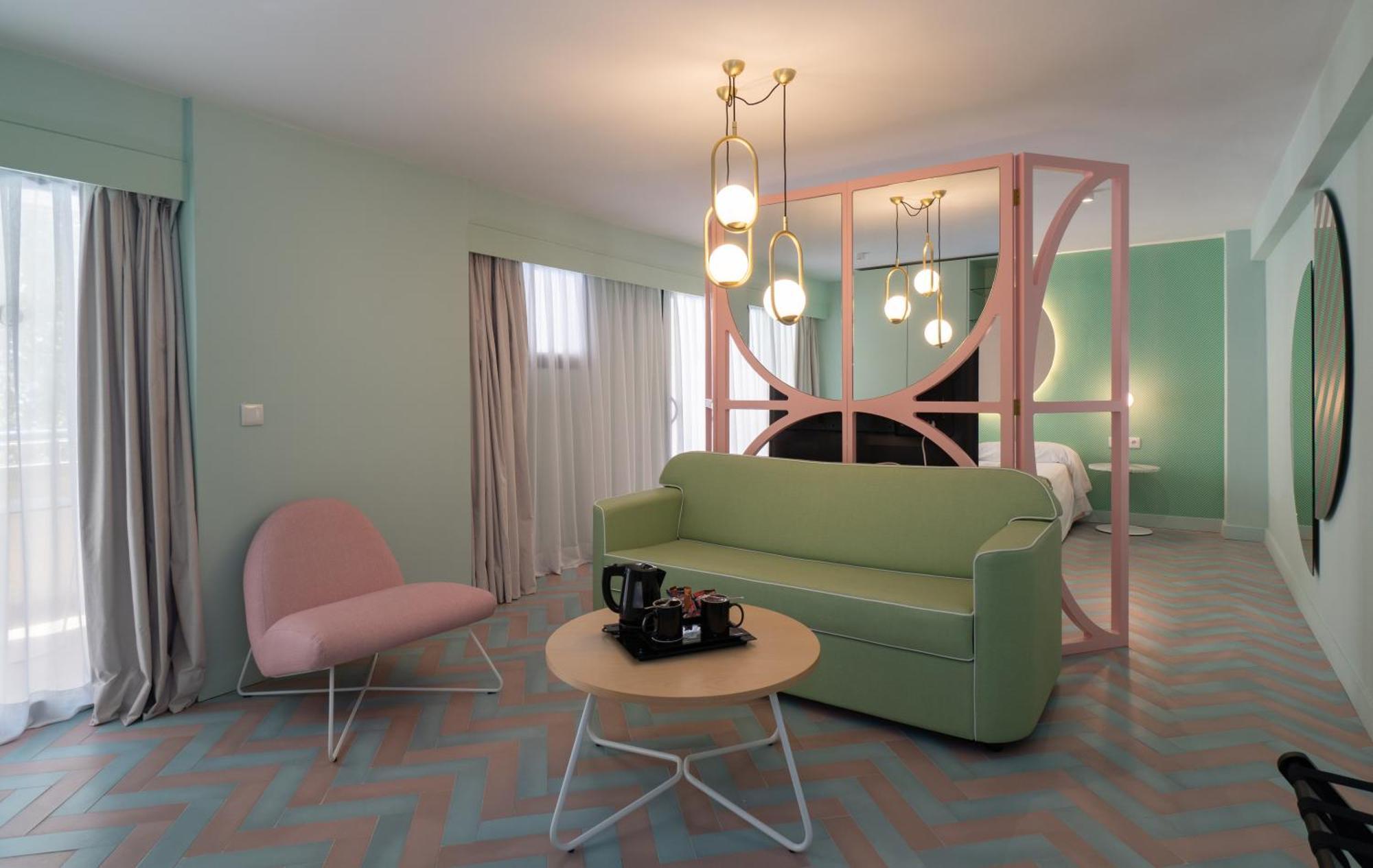 Junior Suite Avenue View