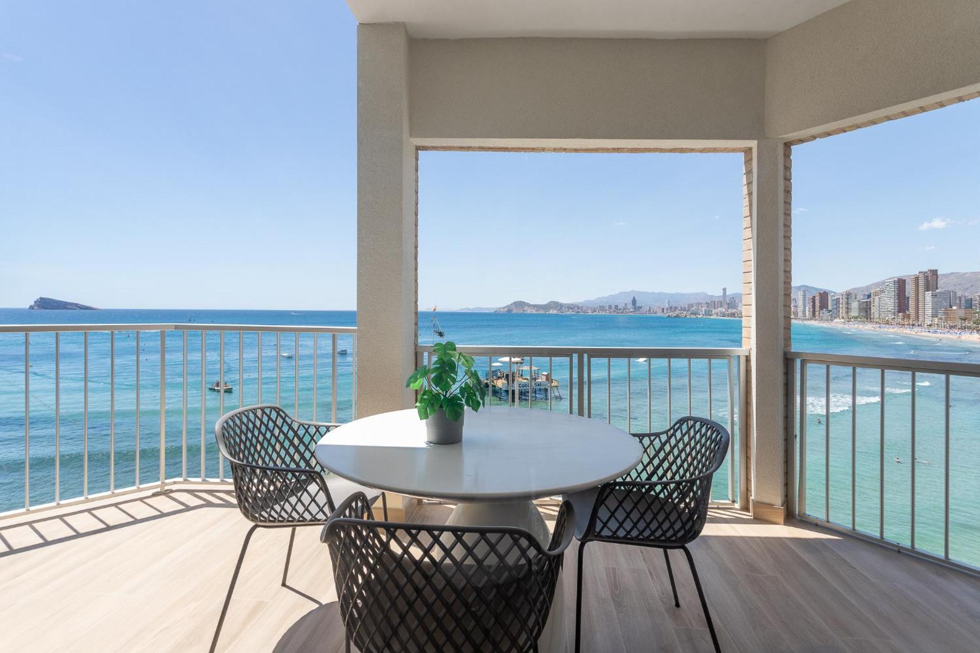 Two-Bedroom Apartment Sea View