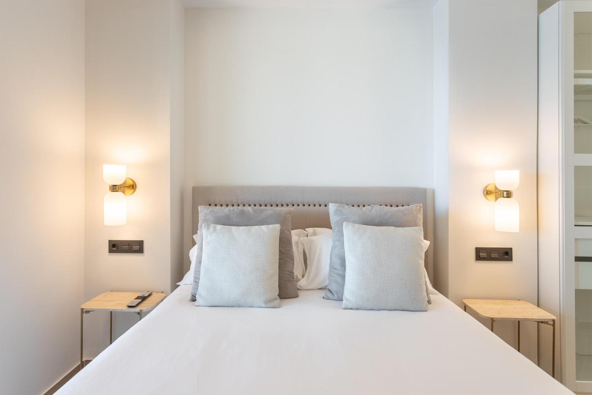 Two-Bedroom Apartment Sea View