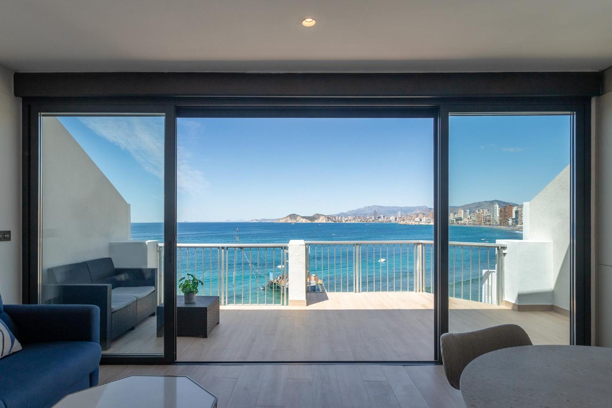 One-Bedroom Apartment Balcony Sea View