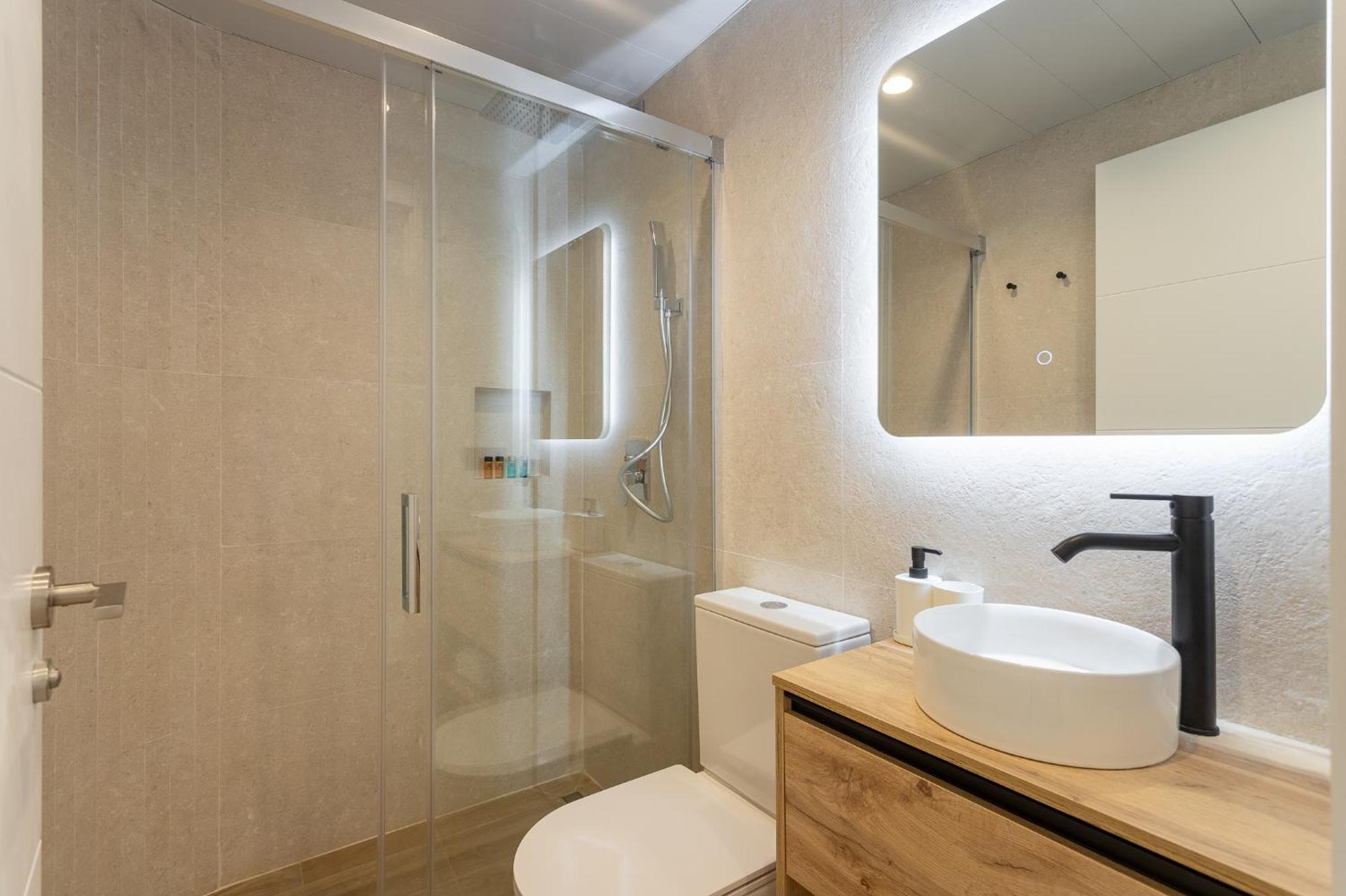 Two-Bedroom Apartment Sea View