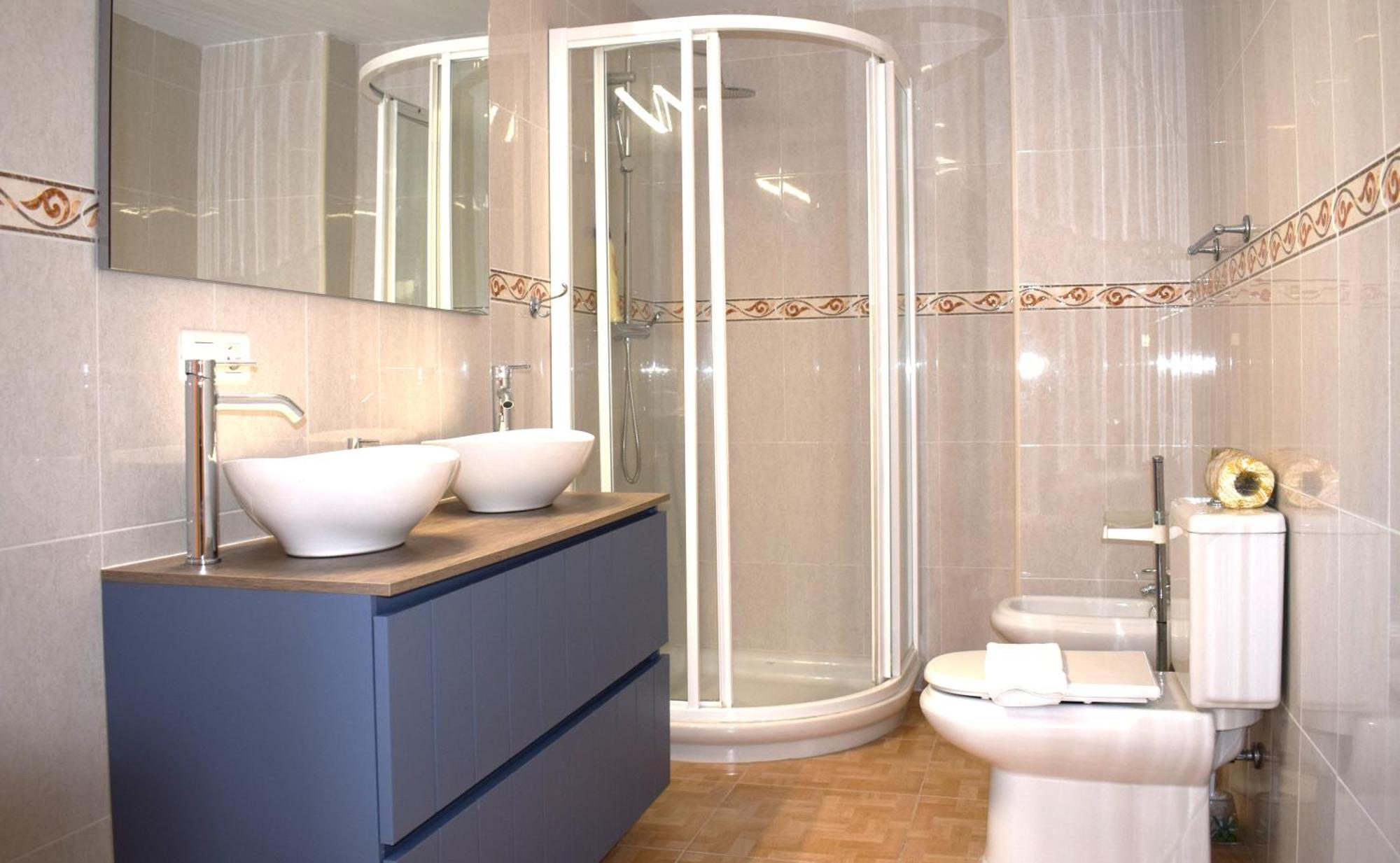 Three-Bedroom Deluxe Apartment