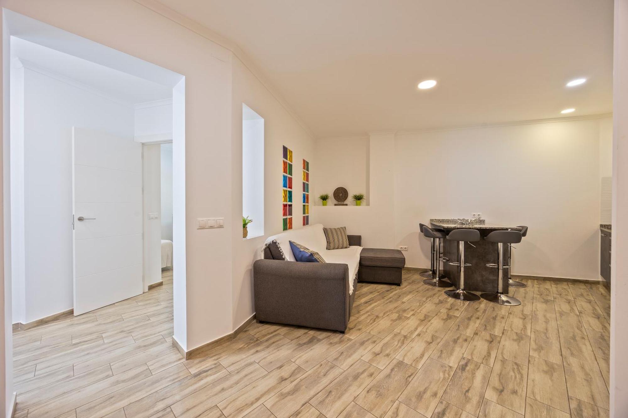 One-Bedroom Apartment