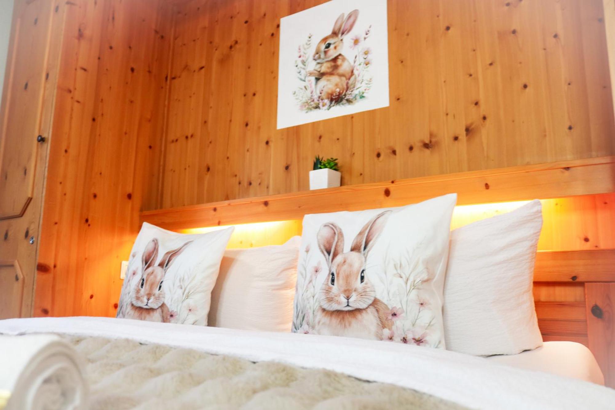 Doppel- oder Zweibettzimmer mit seitlichem Meerblick und Terrasse, 1–2 Betten