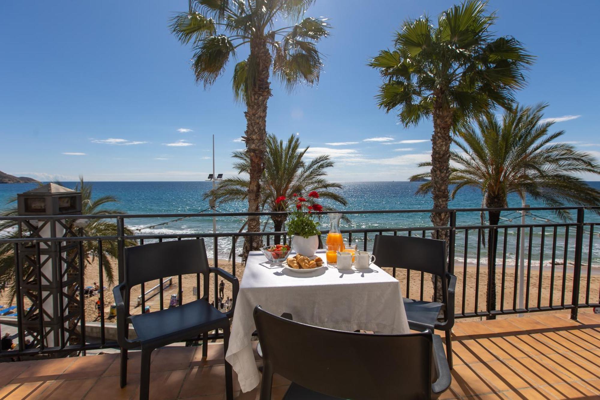One-Bedroom Apartment Sea View