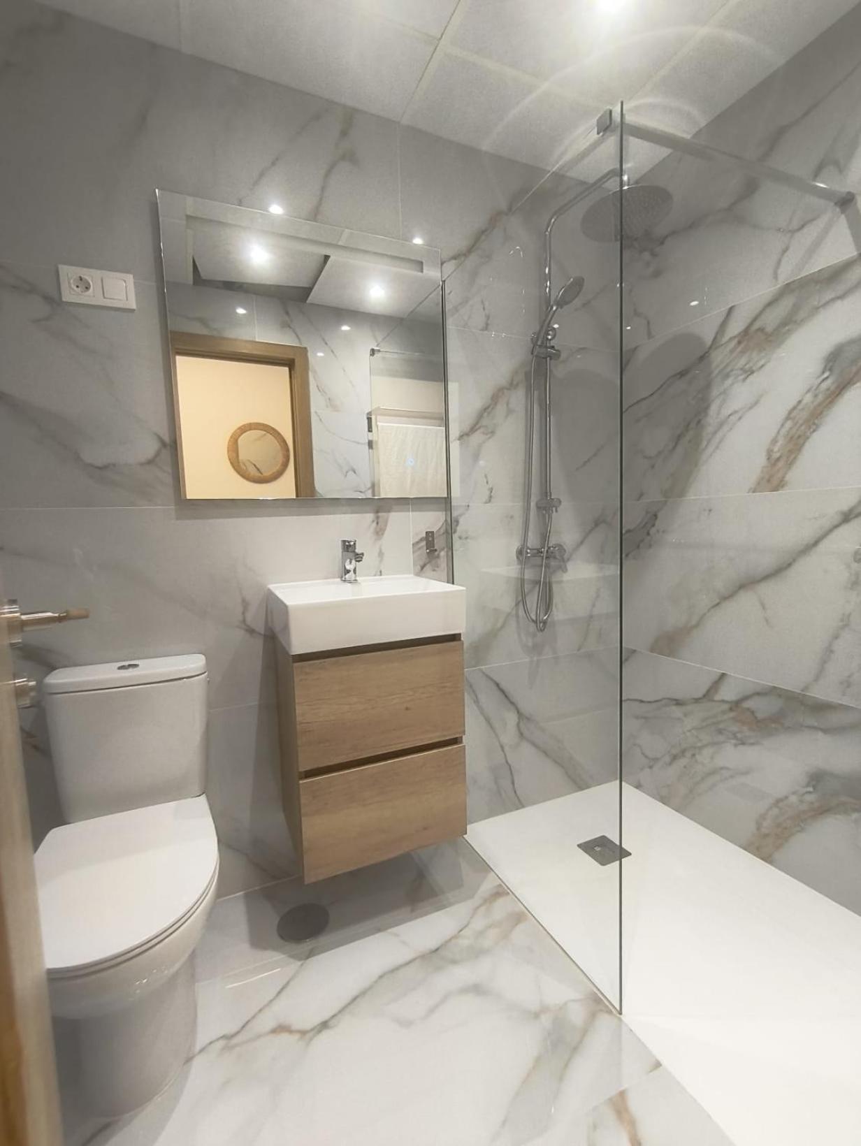 Deluxe One-Bedroom Apartment