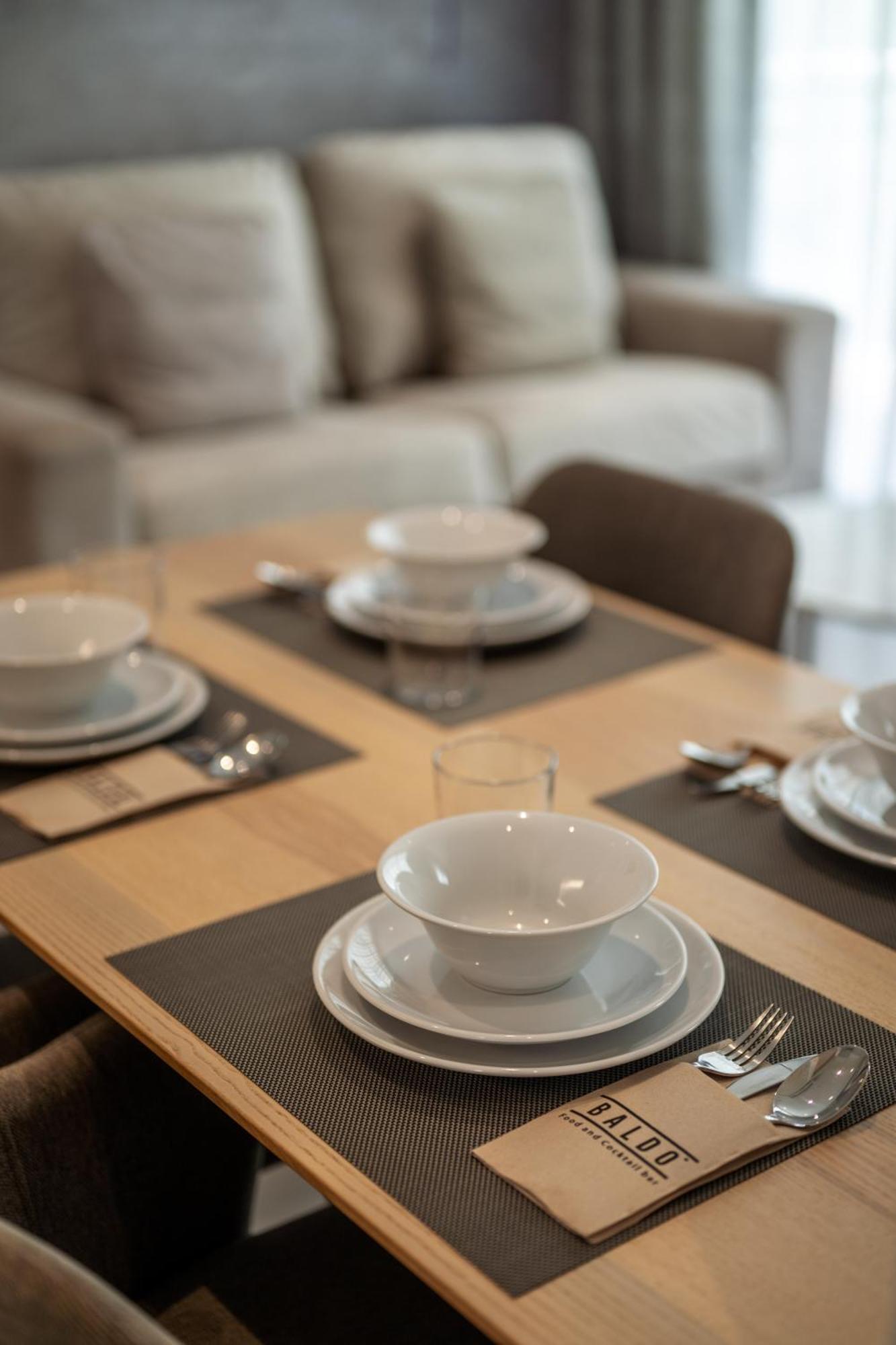Three-Bedroom Deluxe Apartment