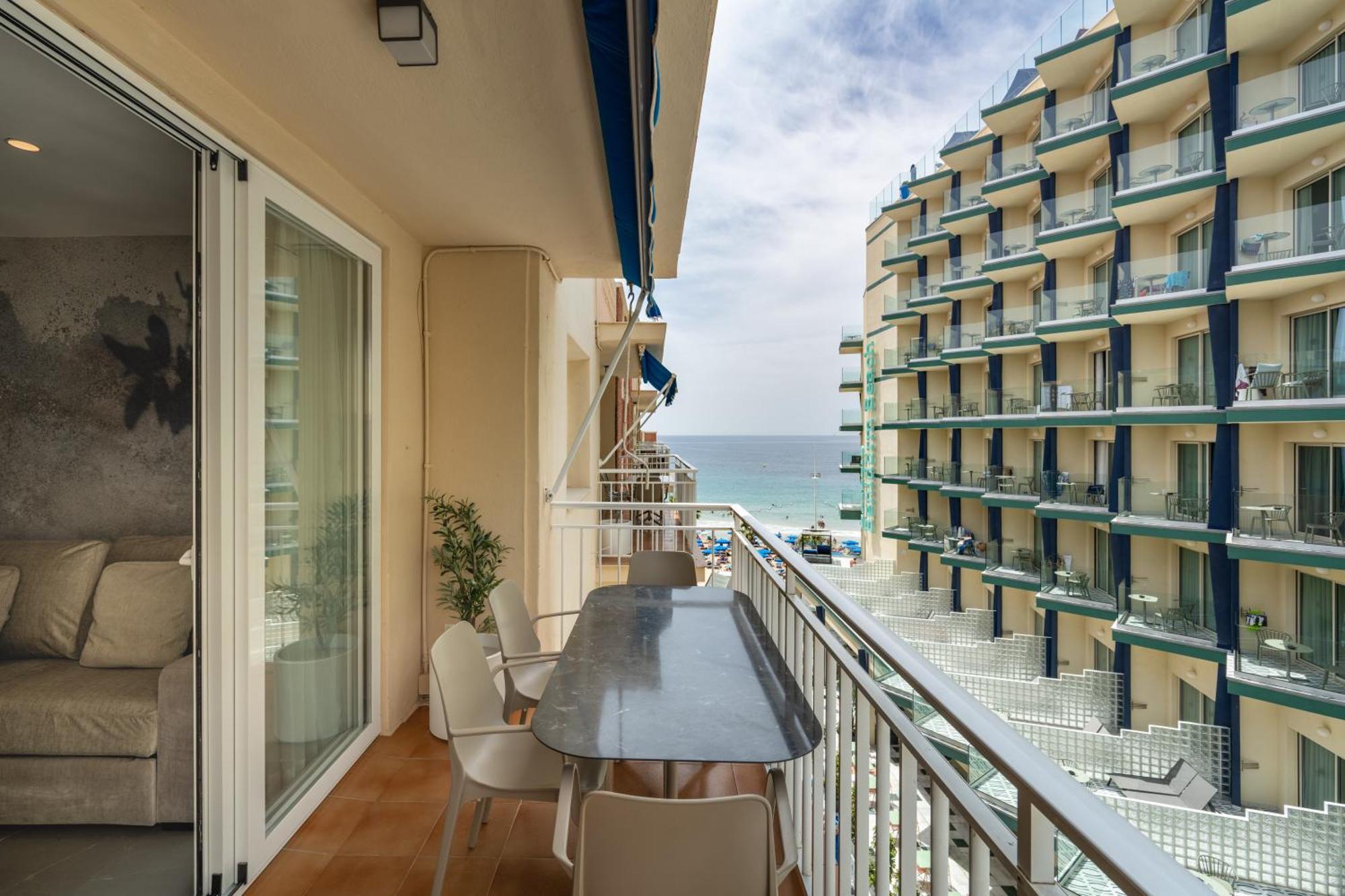 Three-Bedroom Deluxe Apartment