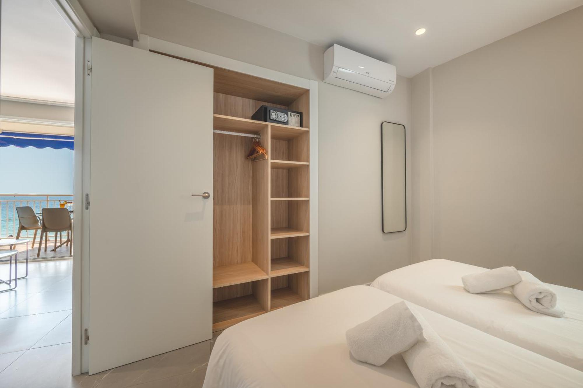 Four Bedroom Apartment Front Sea View