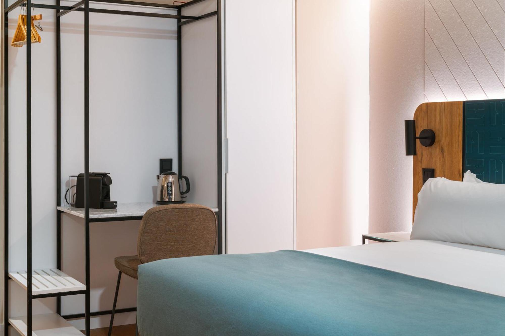 Comfort Queen Room