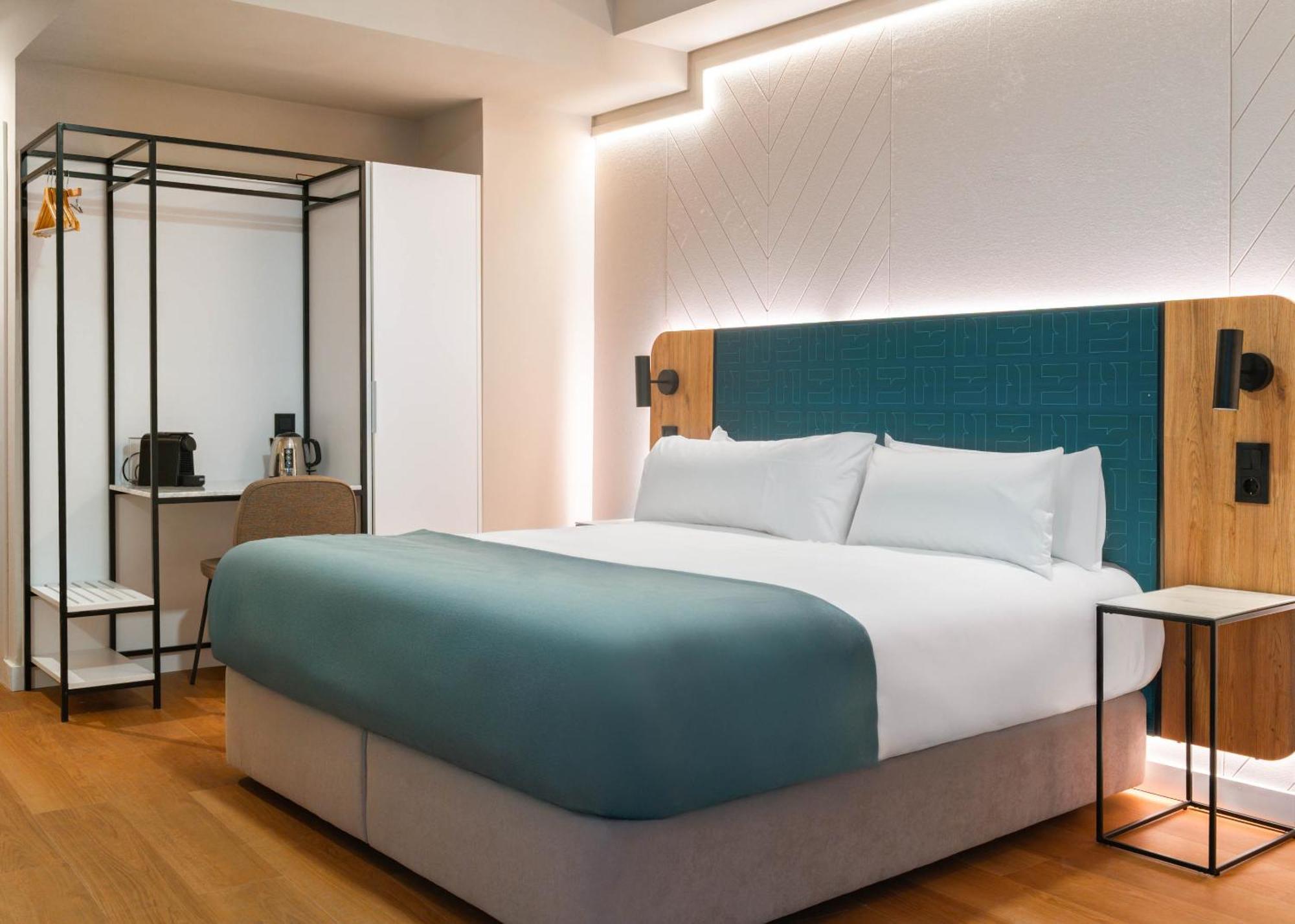 Comfort Queen Room