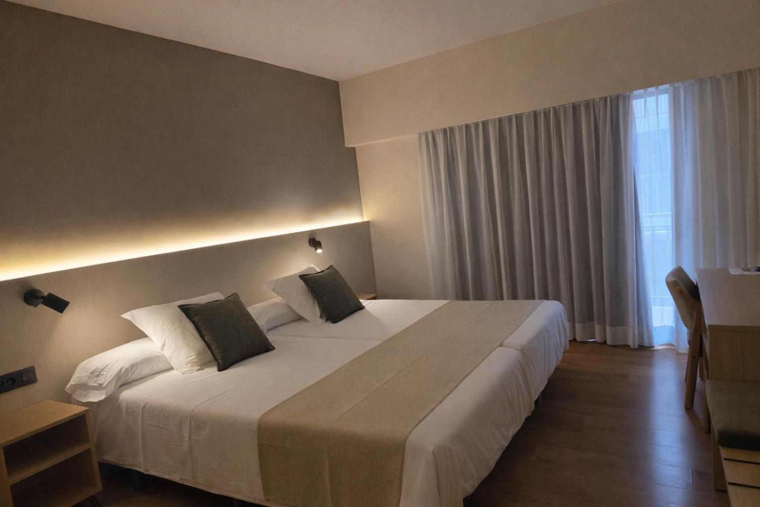 Double or Twin Room Balcony