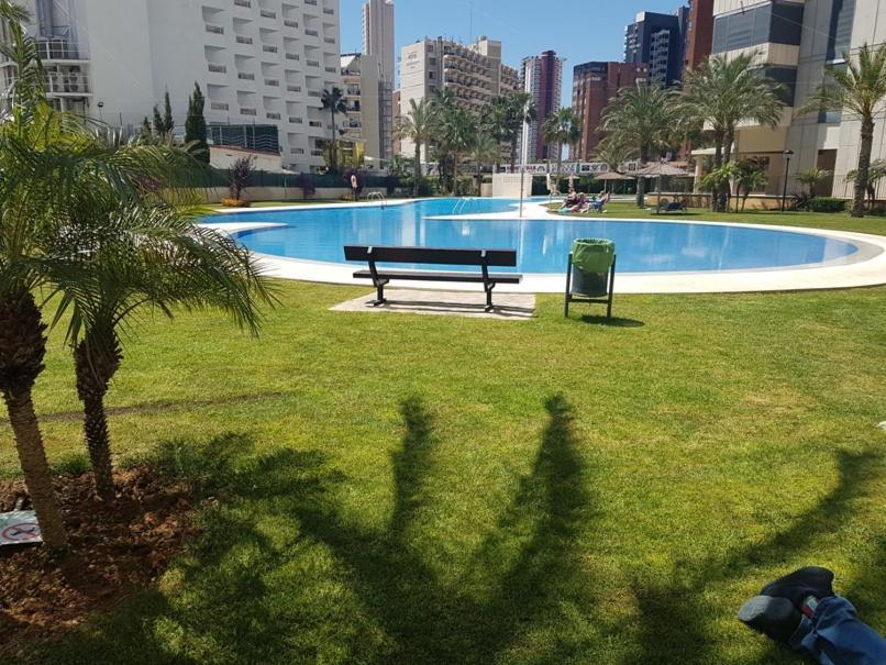 Apartamento con vistas a la piscina