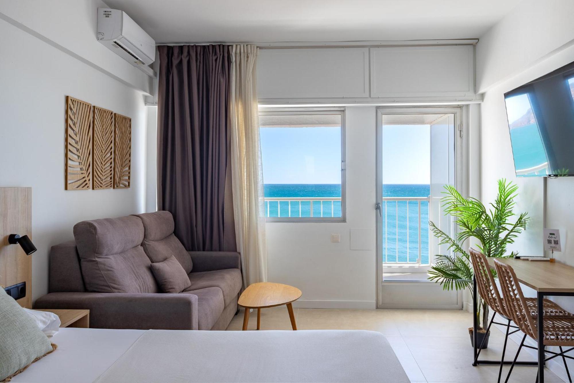 Studio Apartment Sea View Upper Floor