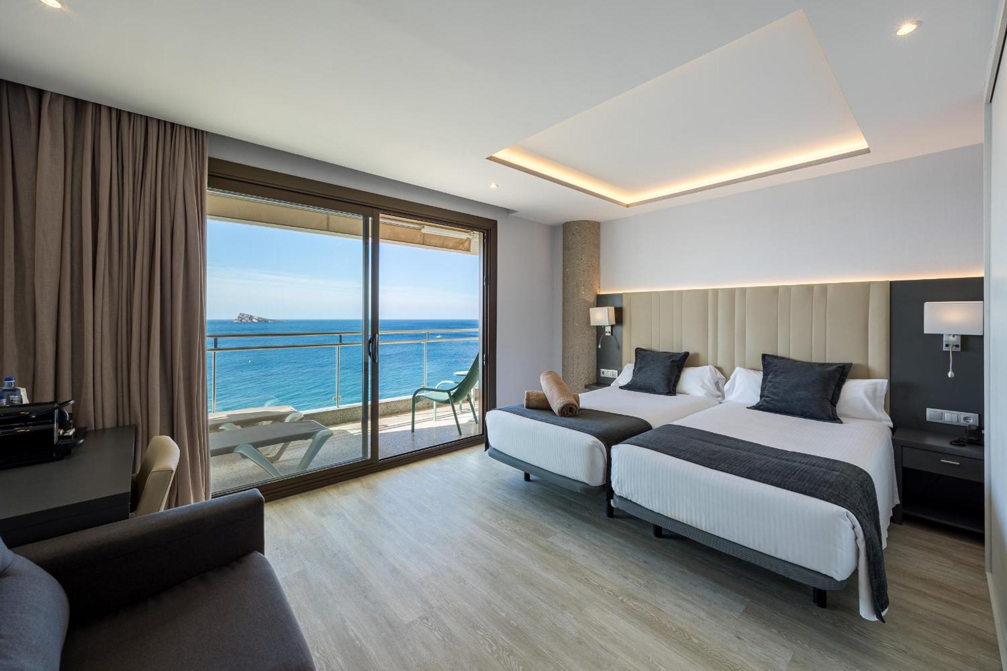 Deluxe Room Balcony Sea View