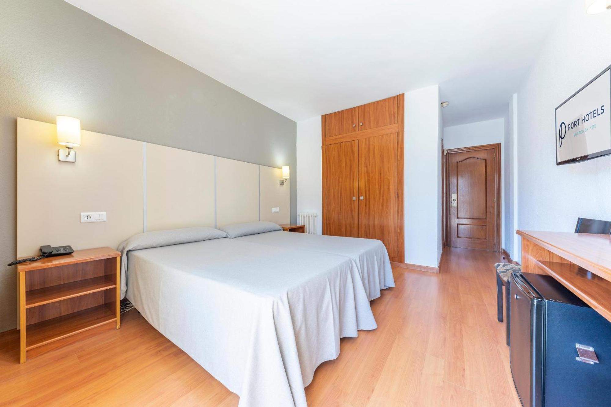 Essential Double Room Pool view