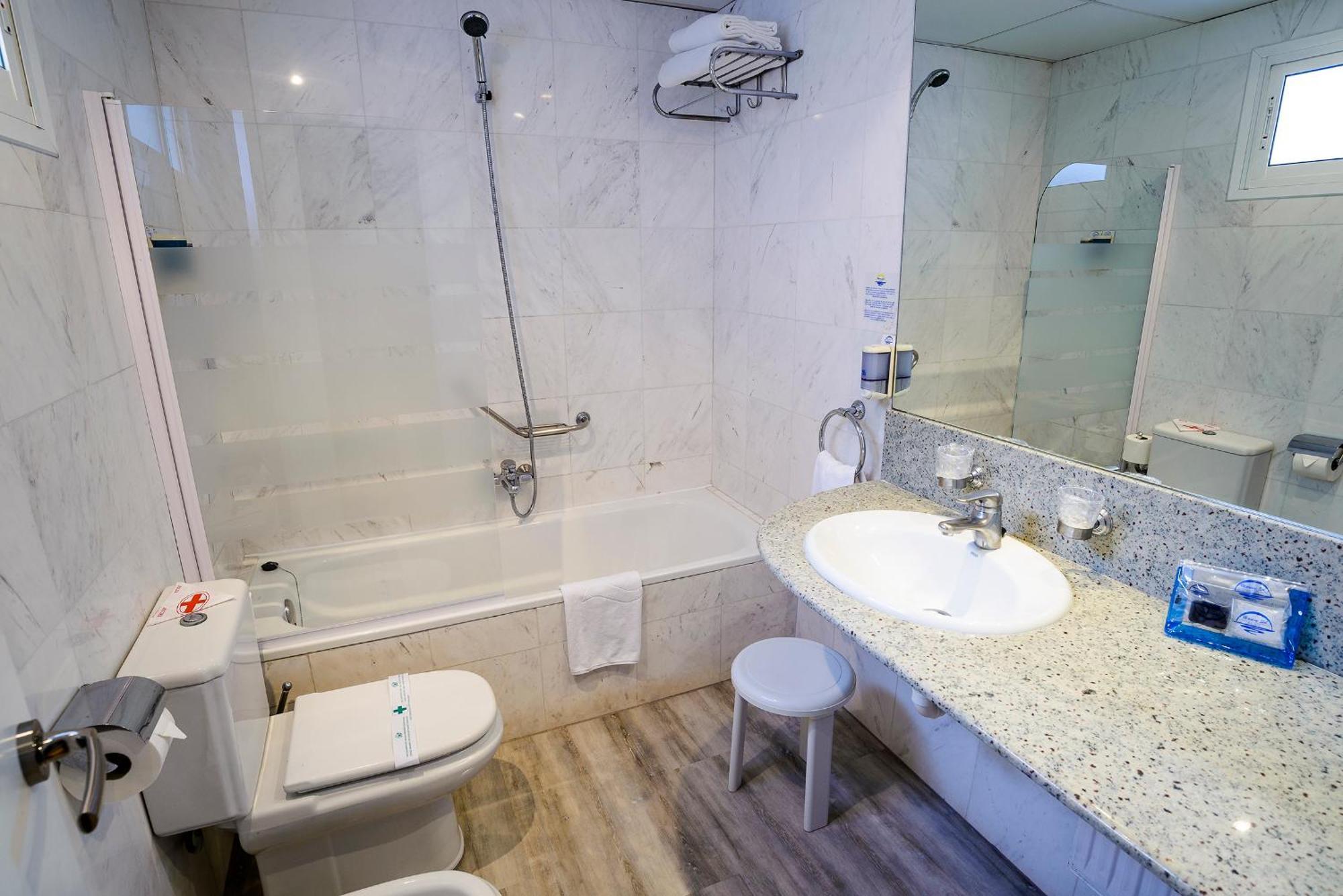 Twin Room Single Use with Balcony