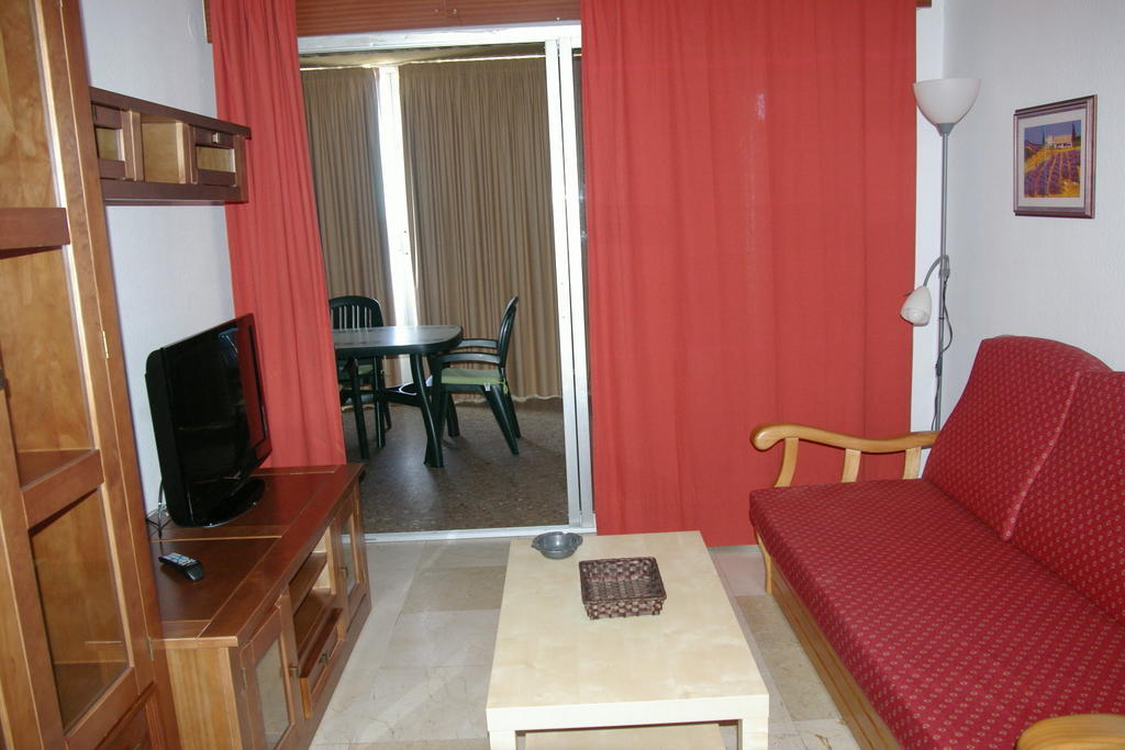 One-Bedroom Apartment Sea View