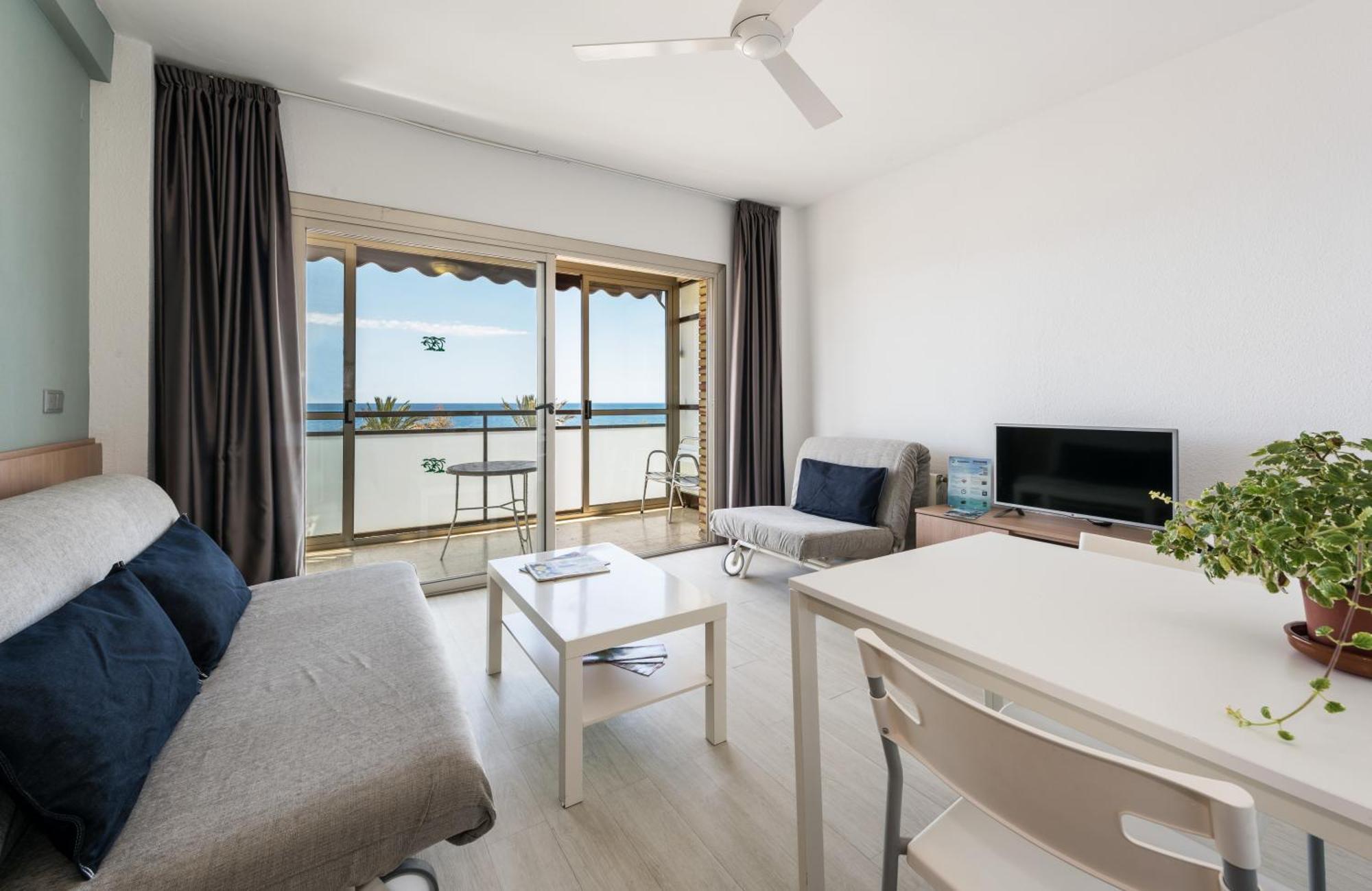 Two-Bedroom Apartment Sea View