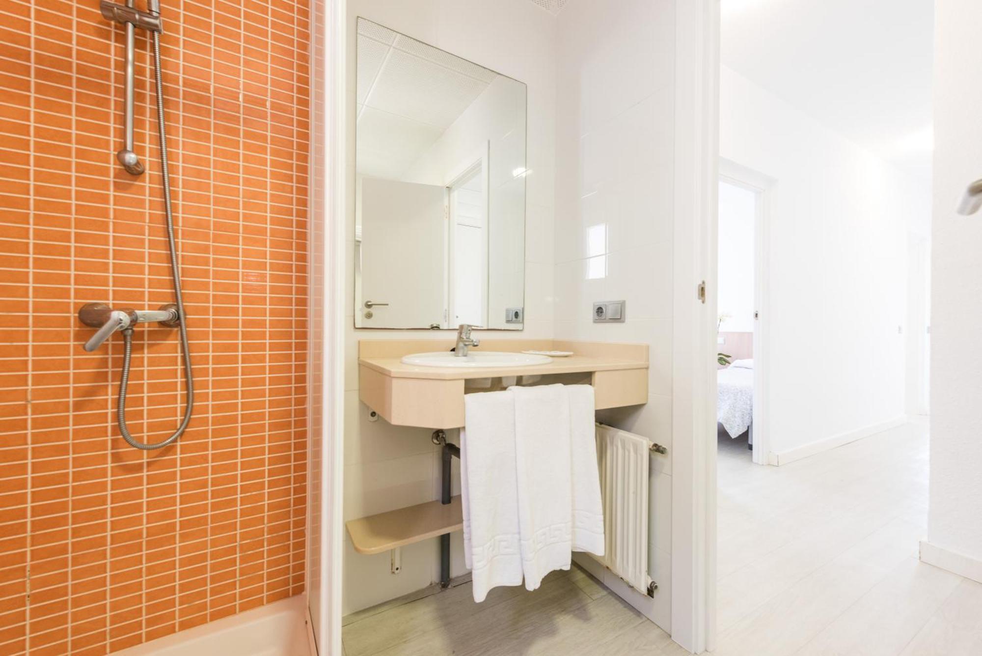 Two-Bedroom Apartment Sea View