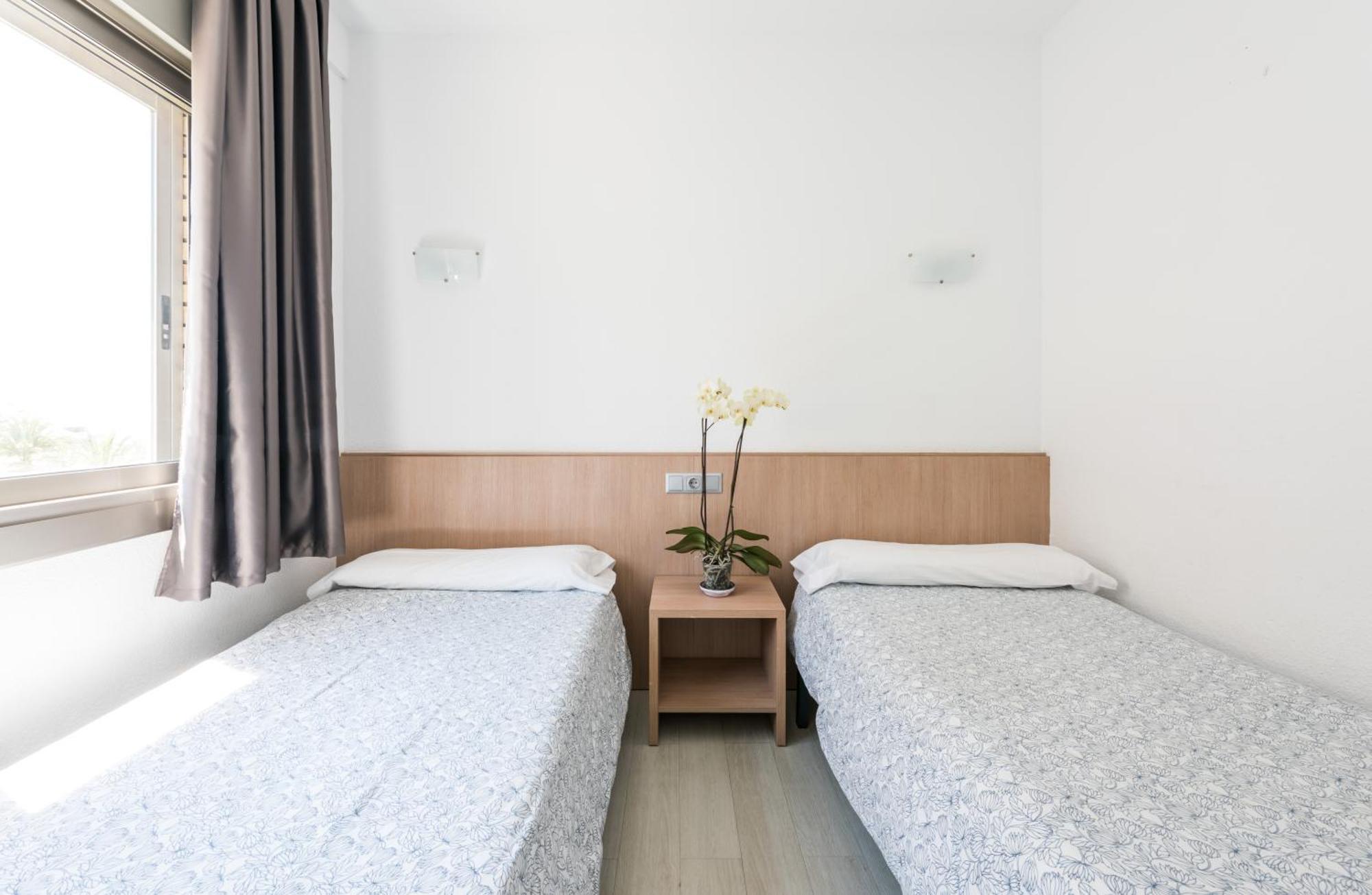 Two-Bedroom Apartment Sea View