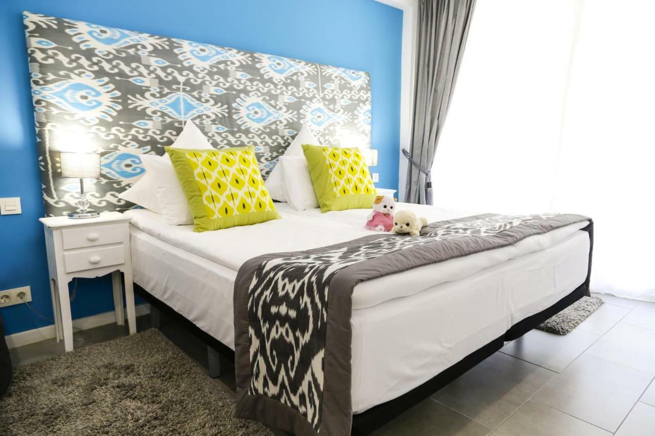 One Bedroom apartment one large or two single beds