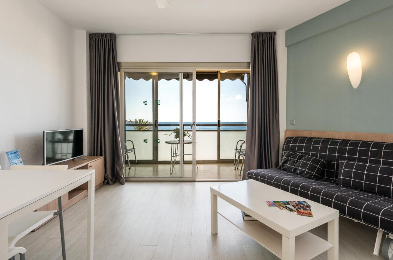 One-Bedroom Apartment Sea View