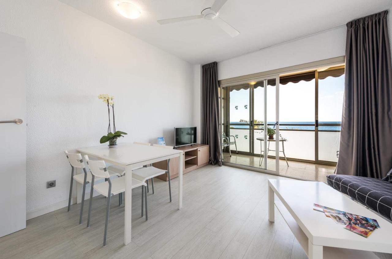 One-Bedroom Apartment Sea View