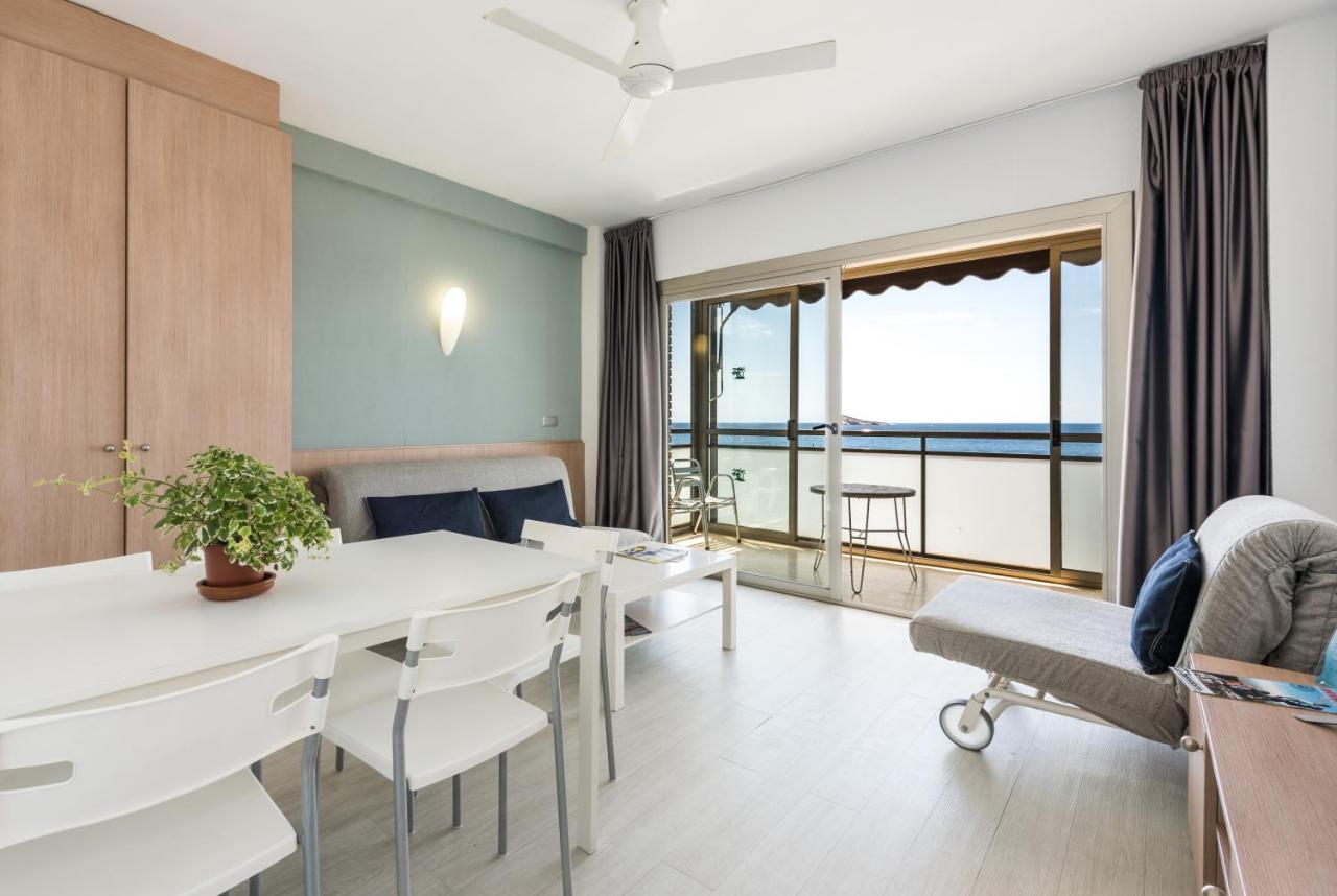 Two-Bedroom Apartment Sea View