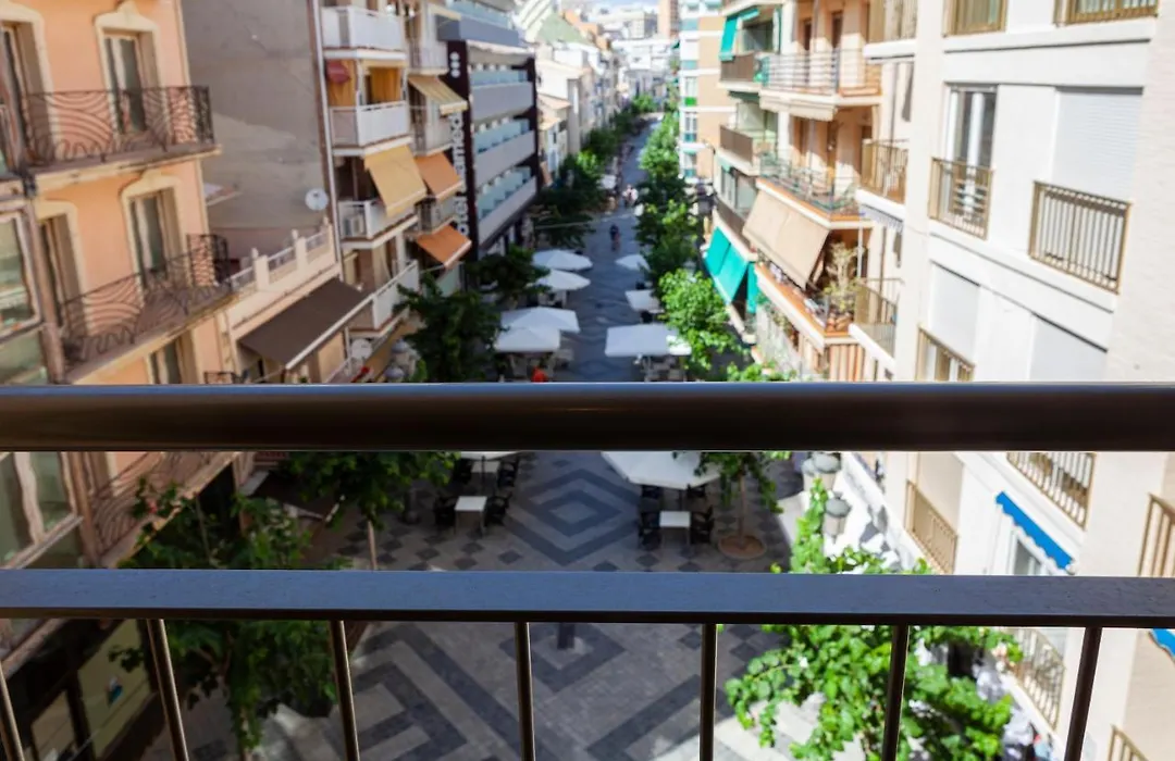 Apartamentos Mayal Con Piscina-1