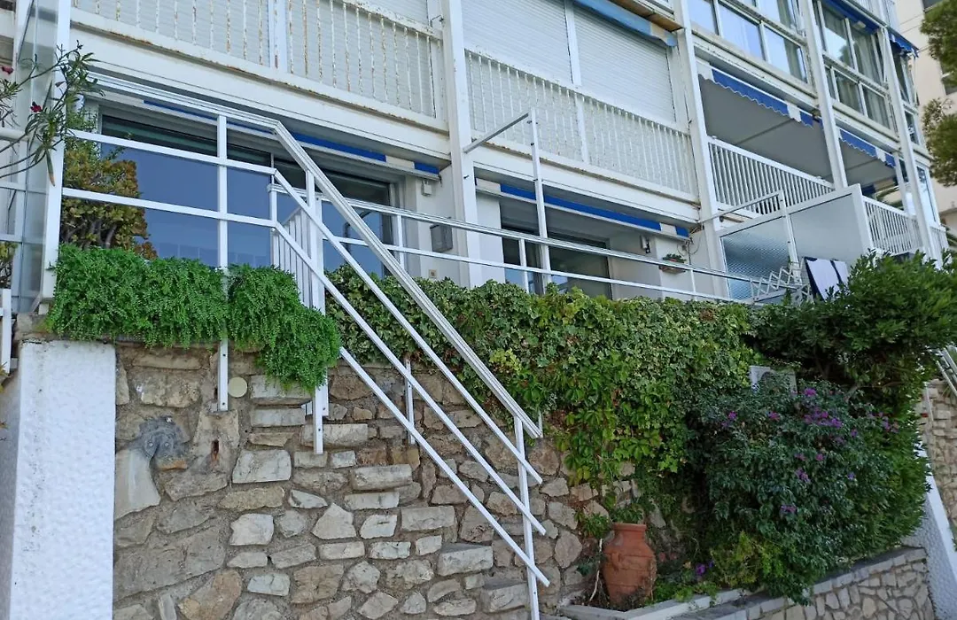 Estudio primera linea con acceso privado al mar-1