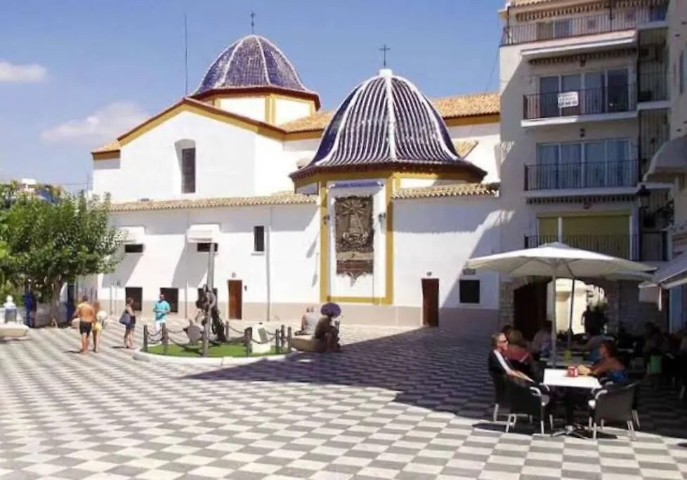 Apartamento céntrico y en primera línea de playa-1