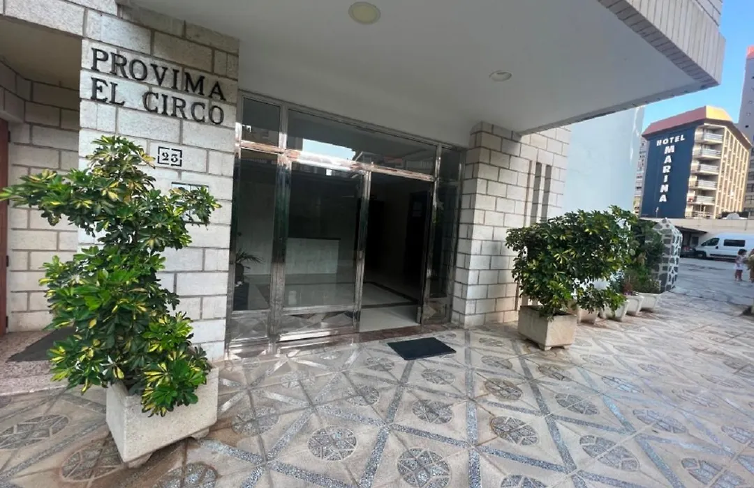 El Circo 1-1