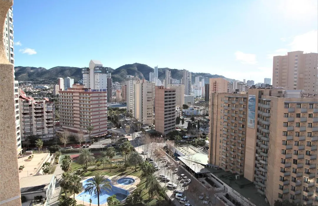 Cozy Apartment Just 8 Min Walk From The Beach!-1