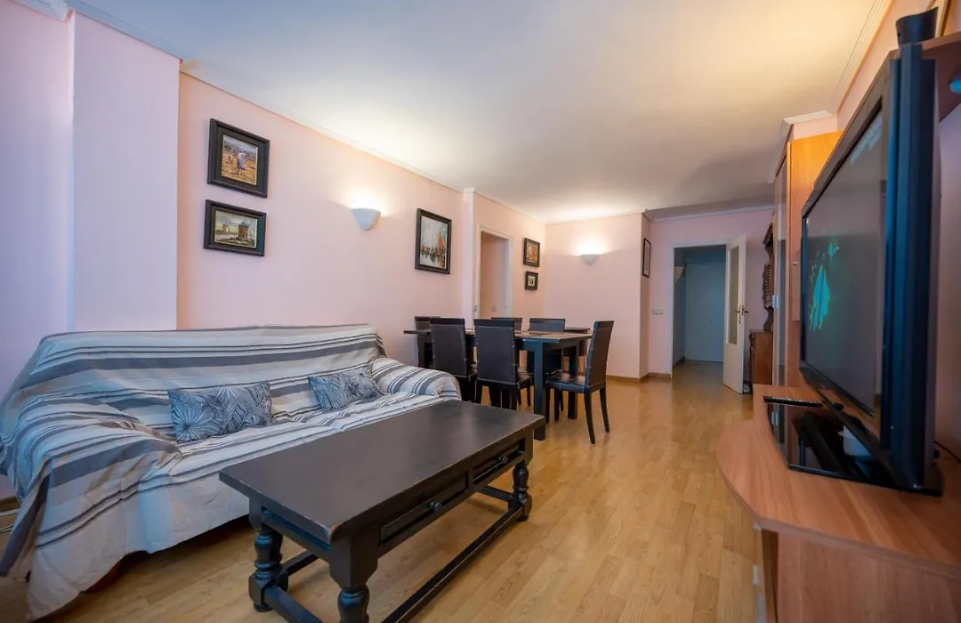 Beautiful Parque Loix 4 Bedroom Apartment Shared Pool, Tennis Court-1