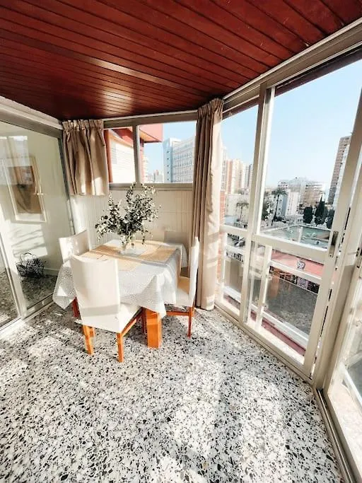 Precioso Apartamento En El Centro De Benidorm-1