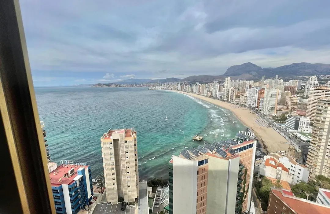 Apartamento con vistas al mar-1