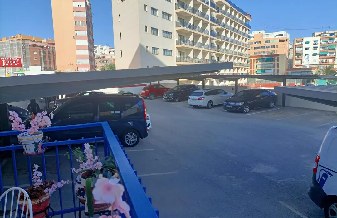 Apartamento edificio Esturion Benidorm 500m playa Poniente 1 habitación-bedroom-1