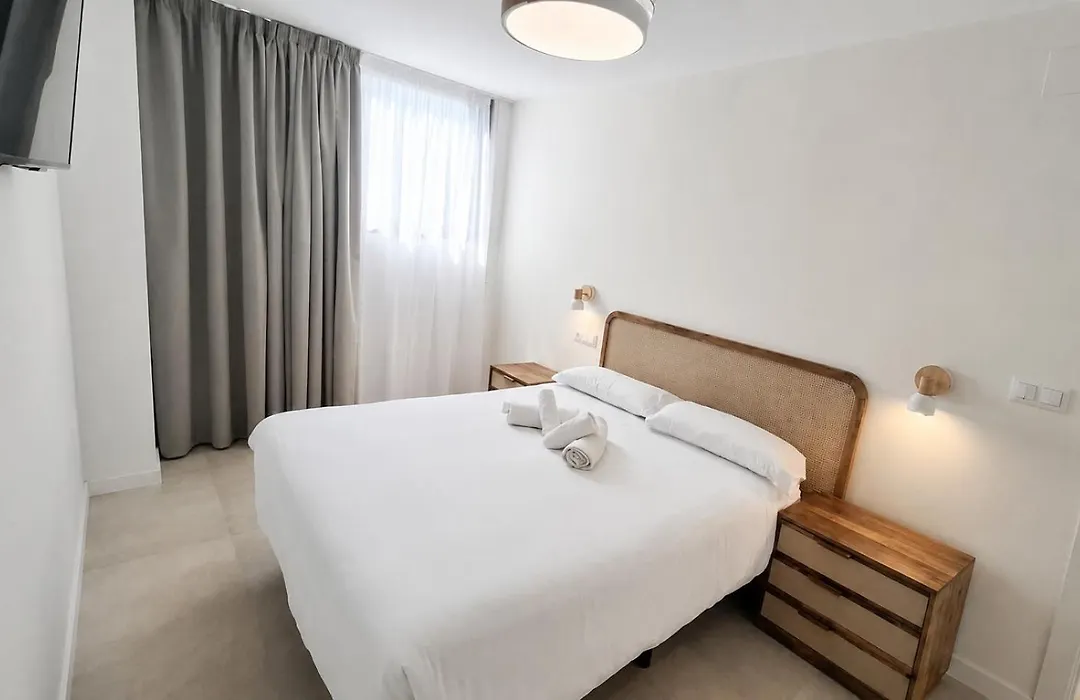 Apartamentos Edf Aurea Y Edf Sarvacho-1