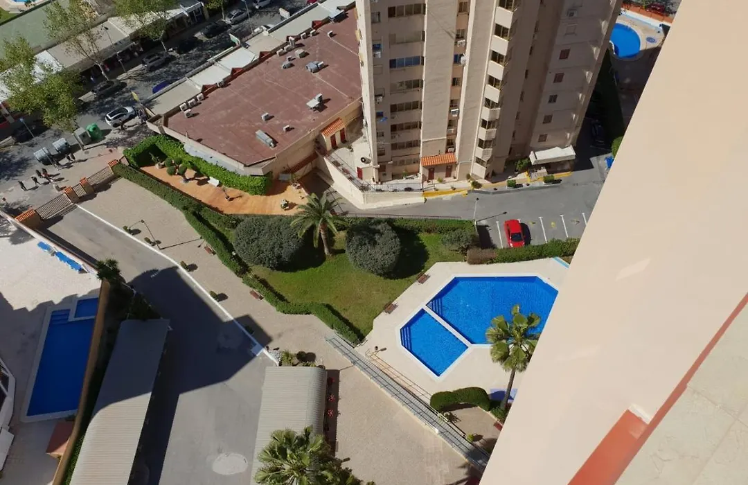 En el cielo de Benidorm - Alteanos V-1