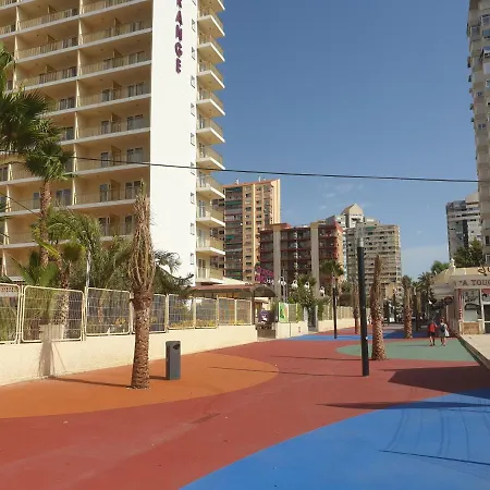 En el cielo de Benidorm - Alteanos V-3