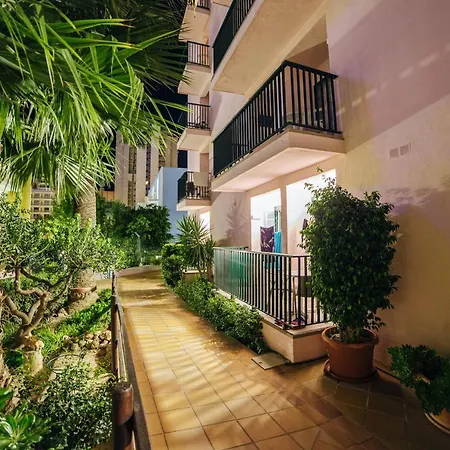 Apartamentos Palm Court-3